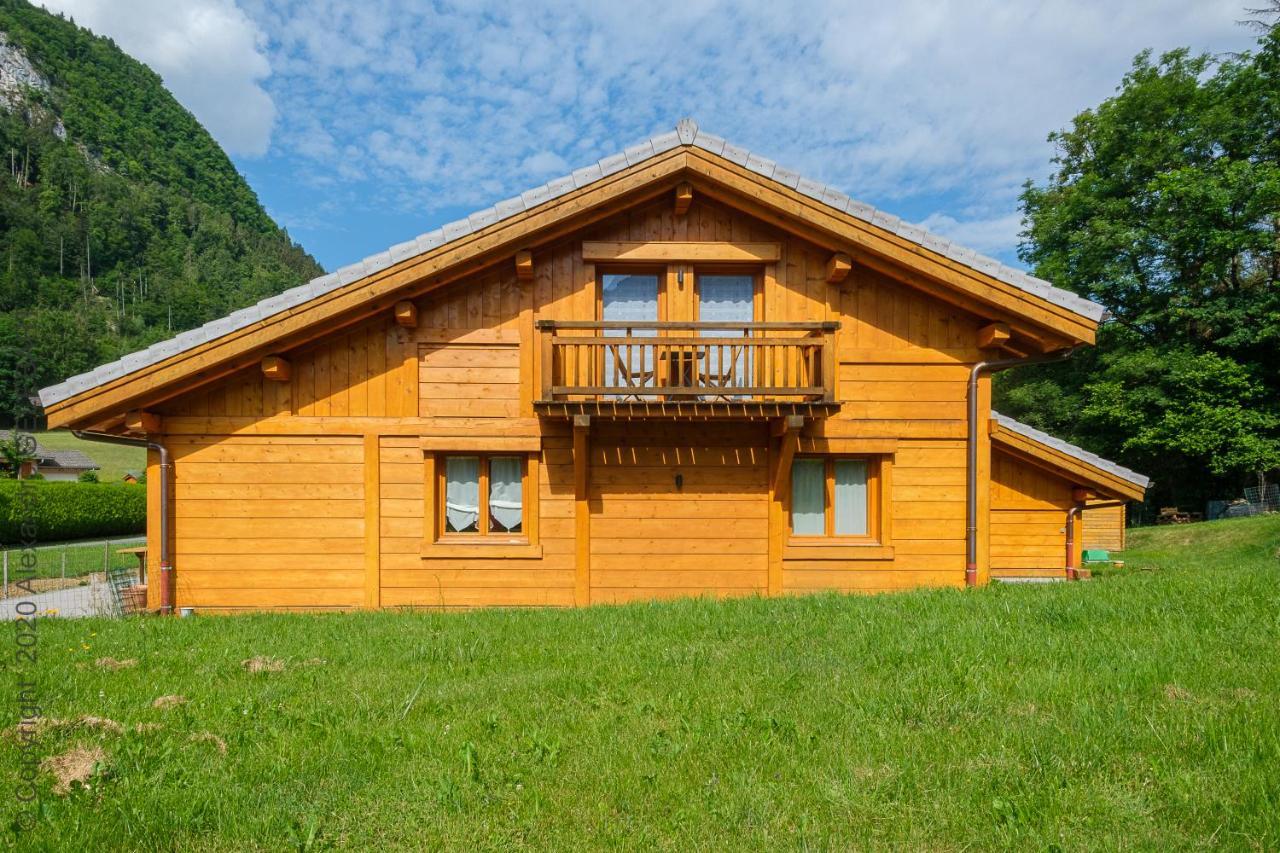 Chalet Aux 3 Biches Mieussy Exterior photo