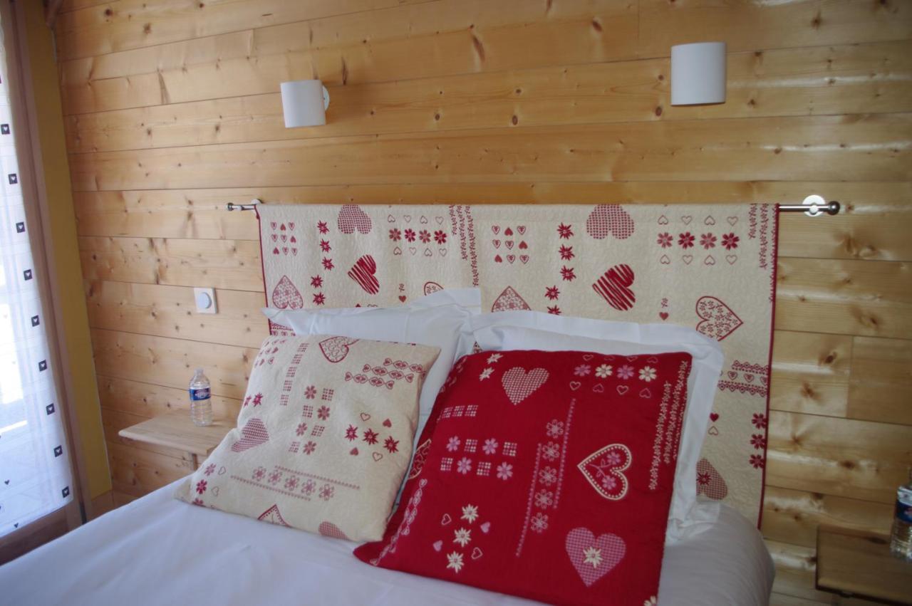 Chalet Aux 3 Biches Mieussy Exterior photo