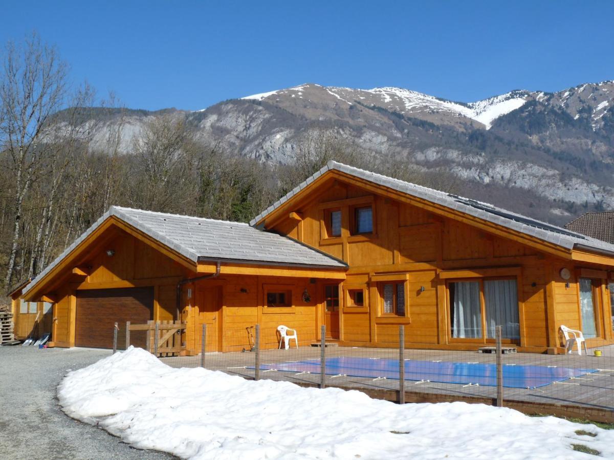 Chalet Aux 3 Biches Mieussy Exterior photo