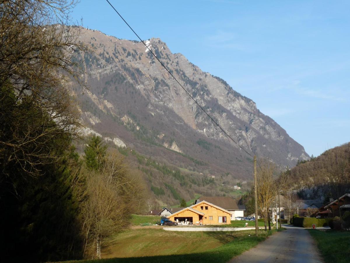 Chalet Aux 3 Biches Mieussy Exterior photo